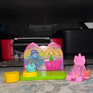 Gabby's Dollhouse Kitty Narwhal's Carnival Room with Toy Figure